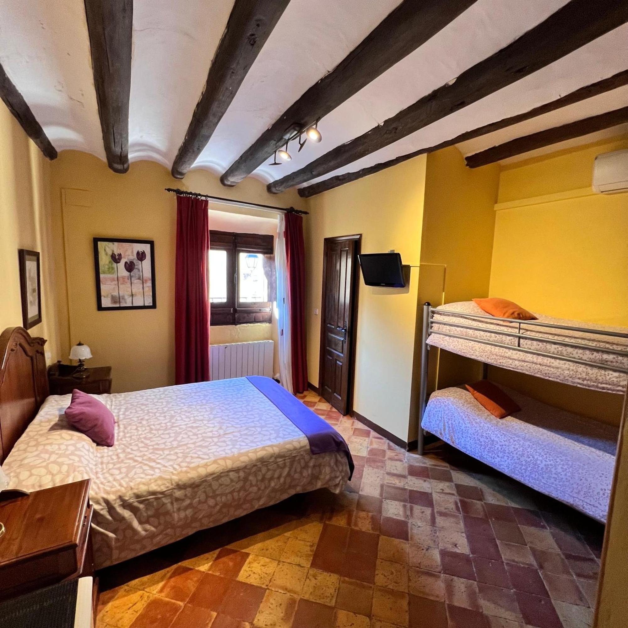 Posada Abadia De Siétamo Kültér fotó